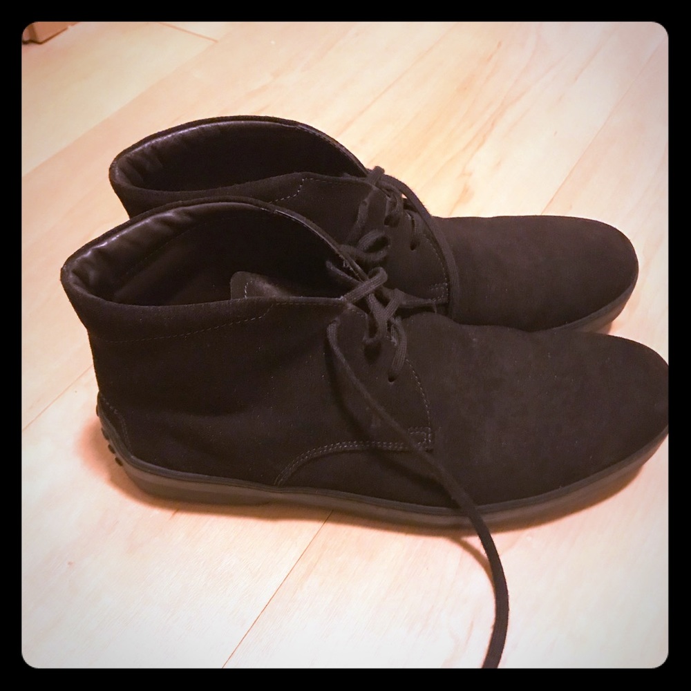 Tod’s Suede Desert boots. US9.5
